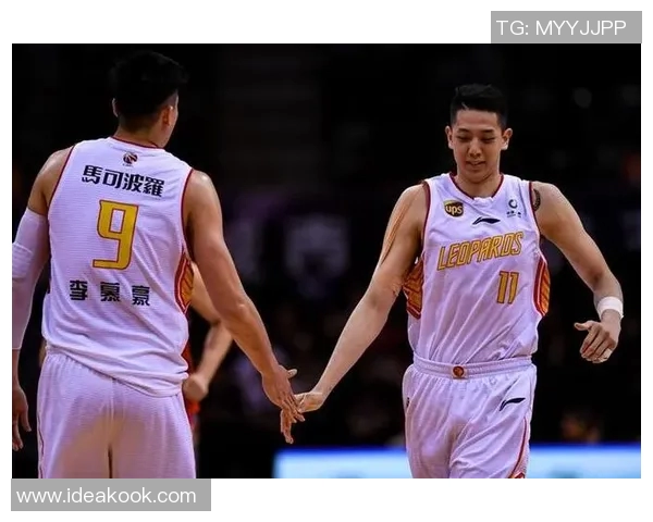 深圳篮球队与上海篮球队对决后的战术分析与节奏探讨 深圳篮球队与上海篮球队对决后的战术分析与节奏探讨