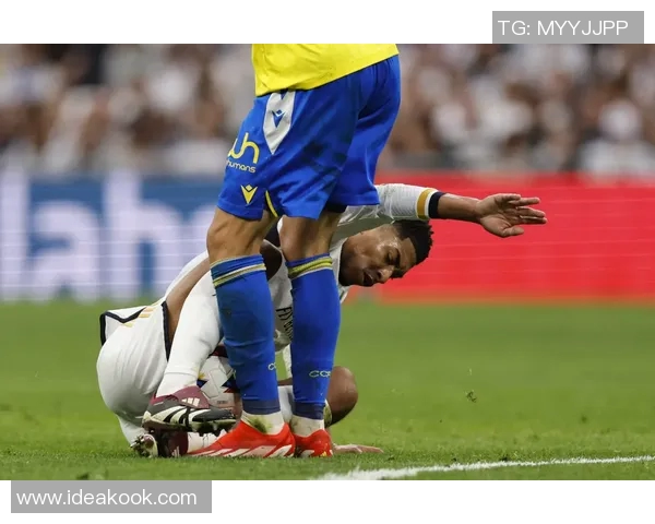 今年足球界损失惨重多位明星球员相继离世令人心痛 今年足球界损失惨重多位明星球员相继离世令人心痛