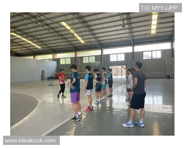羽毛球的魅力：深入重庆羽毛球队的极速对决与训练揭秘